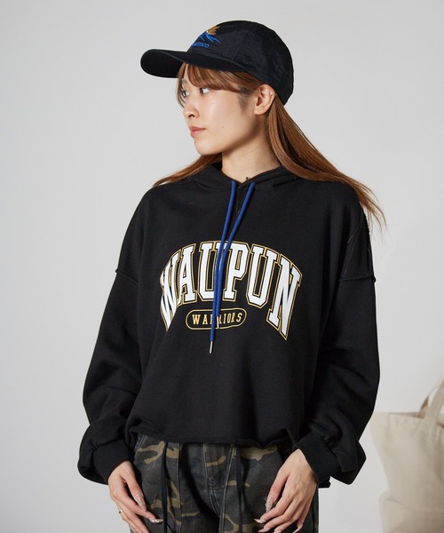 Chick(チック)の「Cotton Pile College Logo Cropped Hoodie / コットン パイル地 カレッジロゴ クロップドフーディ スウェット トレーナー 秋 秋服 2026年秋冬(パーカー・レディース・ホワイト/ブラック/パープル・FREE)」の21枚目の写真