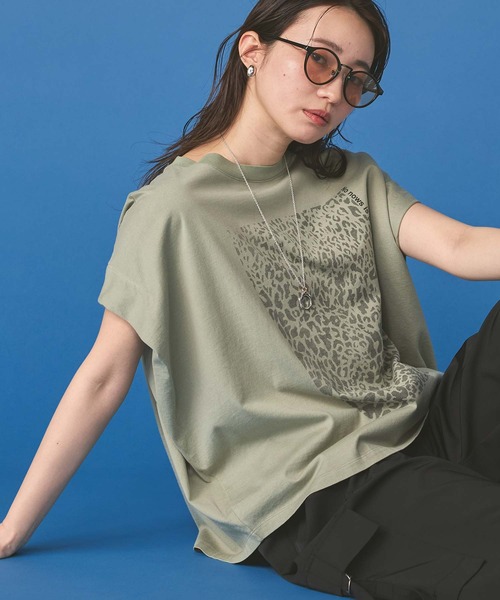 Munich（ミューニック）の「レオパードプリントタックフレンチスリーブT（Tシャツ/カットソー・レディース・カーキ/アイボリー・FREE）」の2枚目の写真