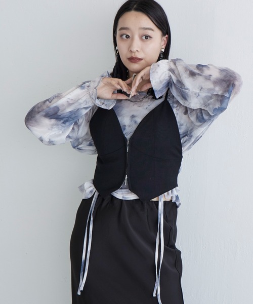 Lui's（ルイス）の「【miu企画/WEB限定】ダブルジップビスチェ（Tシャツ/カットソー・レディース・グレー/ブラック・FREE）」の5枚目の写真
