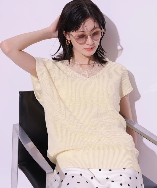 Arpege story(アルページュストーリー)の「レース付きVネックプルオーバー(ニット/セーター・レディース・チャコールグレー/ライトイエロー/ライトブルー/ピンク/ホワイト・2)」の14枚目の写真