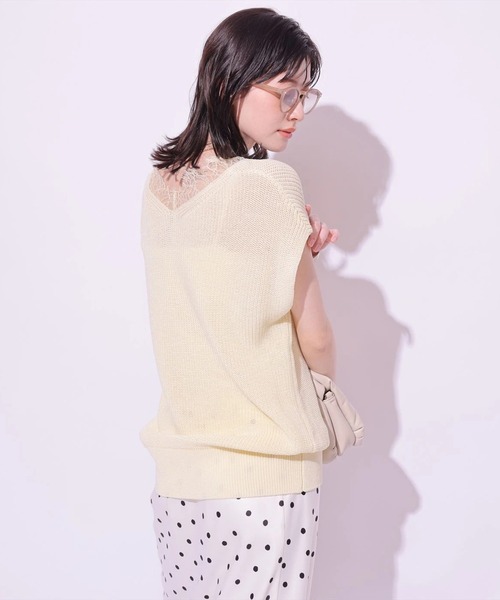 Arpege story(アルページュストーリー)の「レース付きVネックプルオーバー(ニット/セーター・レディース・チャコールグレー/ライトイエロー/ライトブルー/ピンク/ホワイト・2)」の15枚目の写真