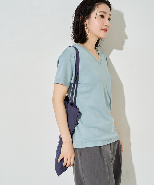 FREAK'S STORE(フリークスストア)の「限定展開 <抗菌防臭・接触冷感>MINT(ミント) Vネック 半袖 Tシャツ(Tシャツ/カットソー・レディース・ピンク/ブラウン/オレンジ/サックスブルー/オリーブ/ブラック/オフホワイト・LARGE/MEDIUM/SMALL)」の14枚目の写真