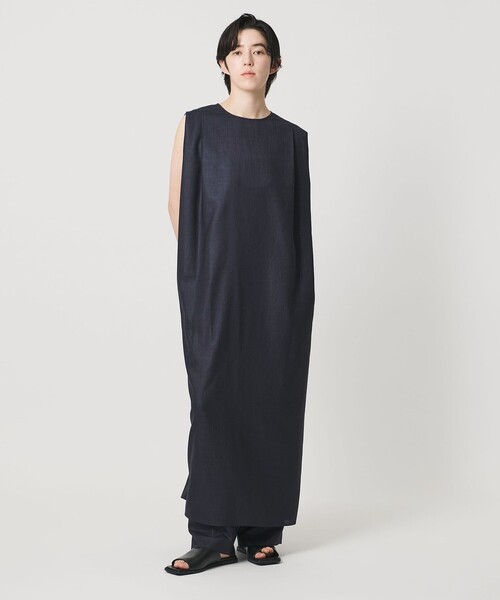 MARW UNITED ARROWS（マルゥ ユナイテッドアローズ）の「＜MARW UNITED ARROWS＞タック ドレープ ワンピース UVカット・接触冷感（ワンピース・レディース・ダークグレー/ネイビー/ダークブラウン・34/36/38）」の3枚目の写真