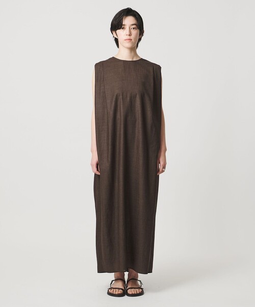 MARW UNITED ARROWS（マルゥ ユナイテッドアローズ）の「＜MARW UNITED ARROWS＞タック ドレープ ワンピース UVカット・接触冷感（ワンピース・レディース・ダークグレー/ネイビー/ダークブラウン・34/36/38）」の9枚目の写真