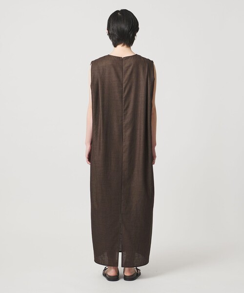 MARW UNITED ARROWS（マルゥ ユナイテッドアローズ）の「＜MARW UNITED ARROWS＞タック ドレープ ワンピース UVカット・接触冷感（ワンピース・レディース・ダークグレー/ネイビー/ダークブラウン・34/36/38）」の11枚目の写真