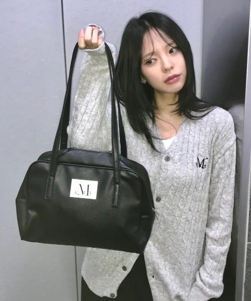 MUCENT（ムセント）の「【日本未発売/WEB限定】MUCENT(ムセント)/軽量 A4収納可 ロゴパッチ ショルダー トートバッグ/TIVE LEATHER SHOULDER BAG UNISEX（ショルダーバッグ・レディース・ブラック/ブラウン・FREE）」の10枚目の写真