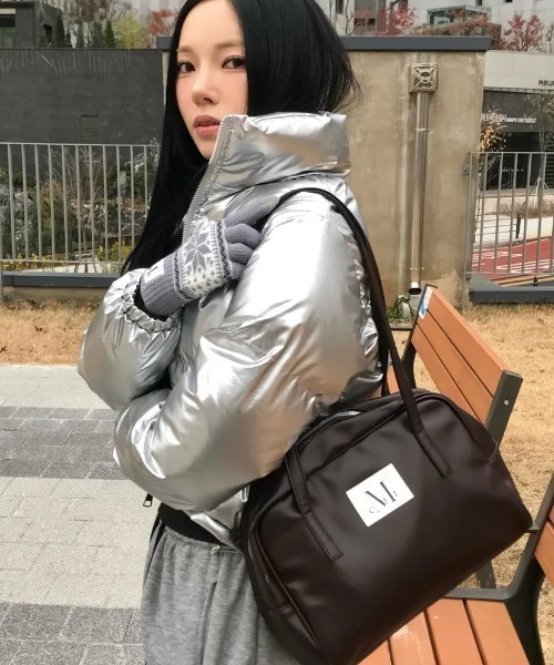 MUCENT（ムセント）の「【日本未発売/WEB限定】MUCENT(ムセント)/軽量 A4収納可 ロゴパッチ ショルダー トートバッグ/TIVE LEATHER SHOULDER BAG UNISEX（ショルダーバッグ・レディース・ブラック/ブラウン・FREE）」の19枚目の写真