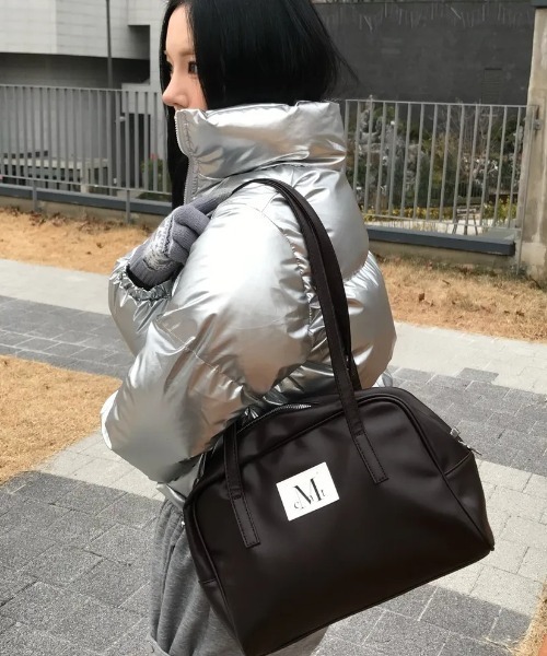 MUCENT（ムセント）の「【日本未発売/WEB限定】MUCENT(ムセント)/軽量 A4収納可 ロゴパッチ ショルダー トートバッグ/TIVE LEATHER SHOULDER BAG UNISEX（ショルダーバッグ・レディース・ブラック/ブラウン・FREE）」の20枚目の写真