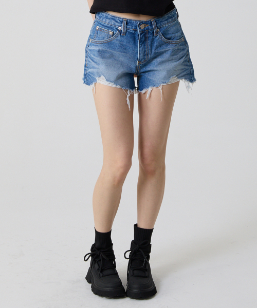 UNKNOWN PLANET(アンノウンプラネット)の「ヴィンテージダメージカットオフショーツブルー(その他パンツ・レディース・その他・SMALL/MEDIUM/LARGE)」の5枚目の写真