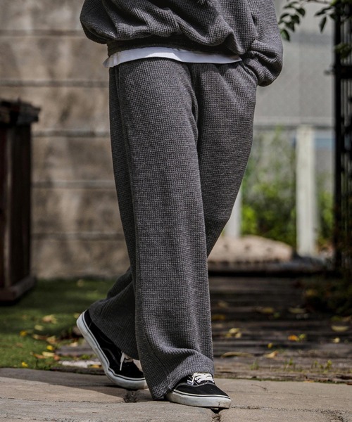 CAMBIO(カンビオ)の「mp15107-Brushed Waffle Wide Straight Pants ワッフルワイドストレートパンツ(A71526cmb)(その他パンツ・メンズ・キナリ/ブラック/チャコール・S/L/M)」の3枚目の写真