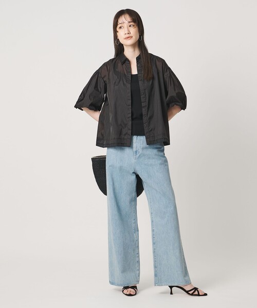UNITED ARROWS(ユナイテッドアローズ)の「シアー タフタ ブラウス ‐はっ水 ウォッシャブル‐(シャツ/ブラウス・レディース・ライトブルー/ダークブラウン・FREE)」の4枚目の写真