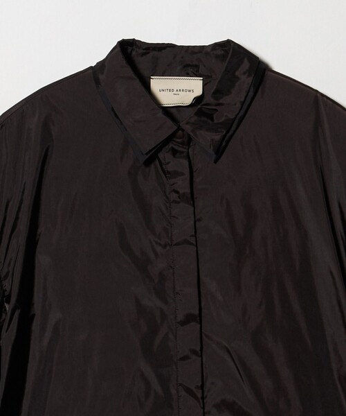 UNITED ARROWS(ユナイテッドアローズ)の「シアー タフタ ブラウス ‐はっ水 ウォッシャブル‐(シャツ/ブラウス・レディース・ライトブルー/ダークブラウン・FREE)」の11枚目の写真