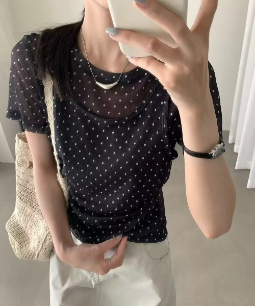 CHUN CHUN NOTES(チュンチュンノーツ)の「26SS/シアードットレイヤード風半袖トップス(Tシャツ/カットソー・レディース・ネイビー/ブラウン/グレー・F)」の2枚目の写真