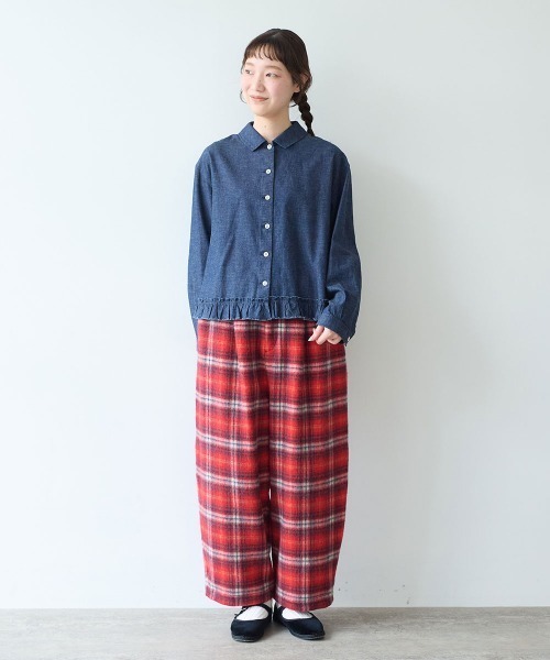 bulle de savon(ビュルデサボン)の「5oz INDIGO CHAMBRAY suso frill ブラウス(シャツ/ブラウス・レディース・グレー/ホワイト/ネイビー・FREE)」の18枚目の写真