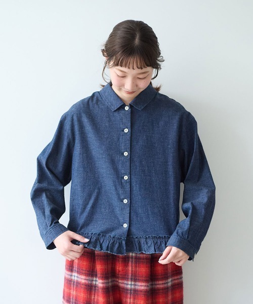 bulle de savon(ビュルデサボン)の「5oz INDIGO CHAMBRAY suso frill ブラウス(シャツ/ブラウス・レディース・グレー/ホワイト/ネイビー・FREE)」の12枚目の写真