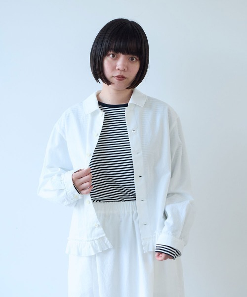 bulle de savon(ビュルデサボン)の「5oz INDIGO CHAMBRAY suso frill ブラウス(シャツ/ブラウス・レディース・グレー/ホワイト/ネイビー・FREE)」の4枚目の写真