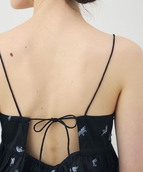 NE QUITTEZ PAS!(ヌキテパ)の「【別注】ne Quittez pas BLACK Camisole Embroidery トップス(キャミソール・レディース・ブラック系その他・FREE)」の2枚目の写真