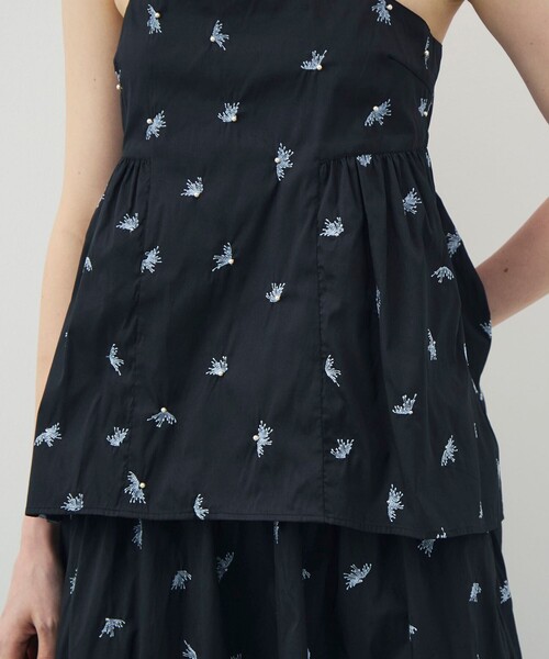 NE QUITTEZ PAS!(ヌキテパ)の「【別注】ne Quittez pas BLACK Camisole Embroidery トップス(キャミソール・レディース・ブラック系その他・FREE)」の4枚目の写真