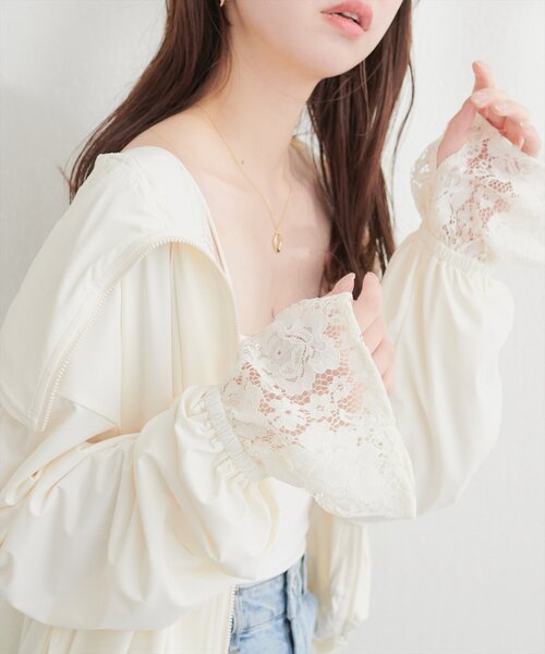 natural couture(ナチュラルクチュール)の「【sherbet line】UV速乾レースデザインパーカー(パーカー・レディース・オフホワイト/サックスブルー/ライトベージュ/チャコールグレー・FREE)」の5枚目の写真