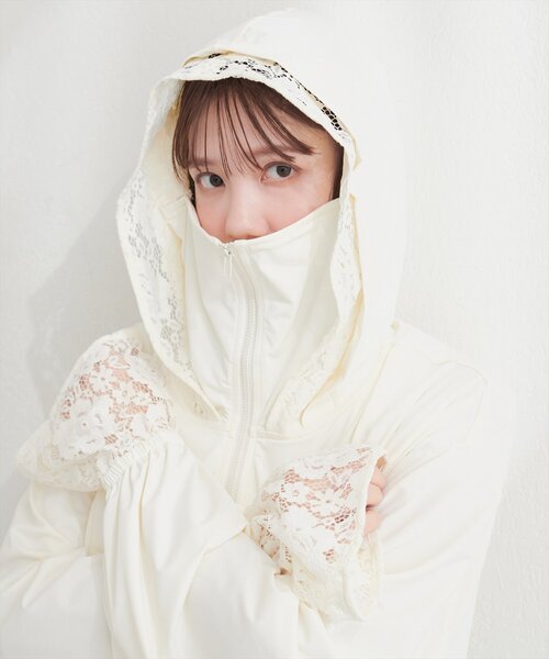 natural couture(ナチュラルクチュール)の「【sherbet line】UV速乾レースデザインパーカー(パーカー・レディース・オフホワイト/サックスブルー/ライトベージュ/チャコールグレー・FREE)」の10枚目の写真