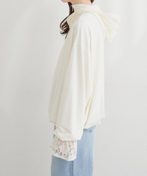 natural couture(ナチュラルクチュール)の「【sherbet line】UV速乾レースデザインパーカー(パーカー・レディース・オフホワイト/サックスブルー/ライトベージュ/チャコールグレー・FREE)」の13枚目の写真
