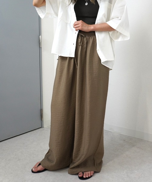 gossara（ゴサラ）の「【抜け感漂う大人の一枚】パラシュートパブリックパンツ（その他パンツ・レディース・カーキ/ブラウン/ライトグレー・FREE）」の4枚目の写真