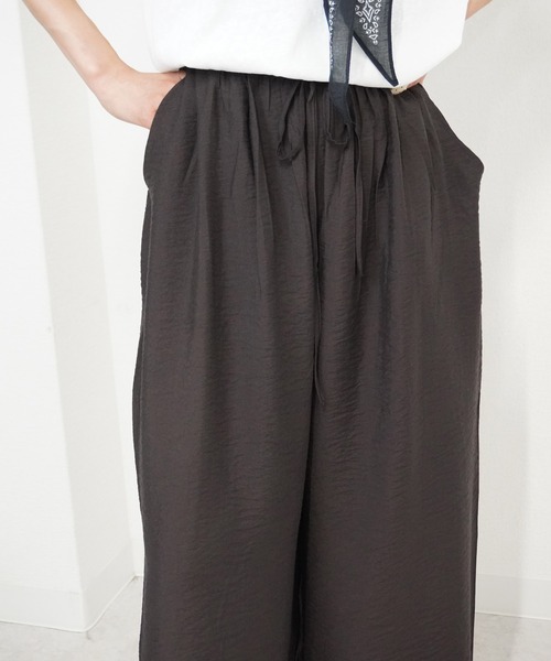 gossara（ゴサラ）の「【抜け感漂う大人の一枚】パラシュートパブリックパンツ（その他パンツ・レディース・カーキ/ブラウン/ライトグレー・FREE）」の13枚目の写真