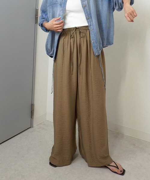 gossara(ゴサラ)の「【抜け感漂う大人の一枚】パラシュートパブリックパンツ(その他パンツ・レディース・カーキ/ブラウン/ライトグレー・FREE)」の22枚目の写真