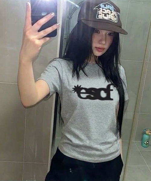 SHEPP(シープ)の「アソートマルチロゴプリント半袖Tシャツ(Tシャツ/カットソー・レディース・ホワイト系/グレー/ホワイト/ブラック・M/S)」の4枚目の写真