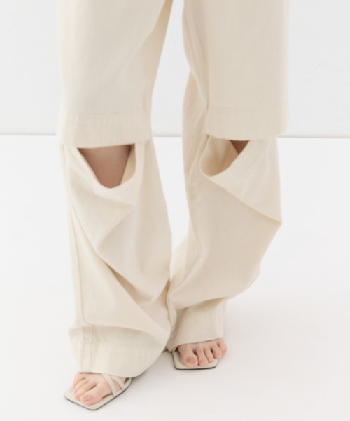LIVINGTONE(リヴィントーン)の「【LIVINGTONE/リヴィントーン】《STUDIOUS別注》Relaxed open knee/リラックスオープンニーデニム(デニムパンツ・レディース・ブラック/アイボリー・38/36)」の19枚目の写真