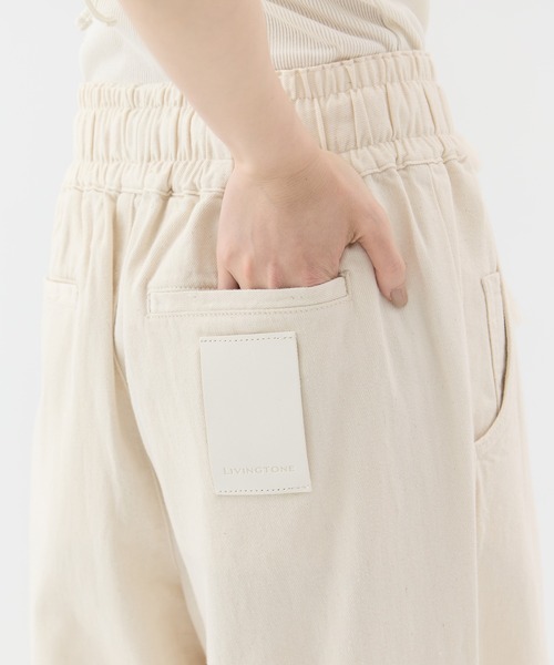 LIVINGTONE(リヴィントーン)の「【LIVINGTONE/リヴィントーン】《STUDIOUS別注》Relaxed open knee/リラックスオープンニーデニム(デニムパンツ・レディース・ブラック/アイボリー・38/36)」の17枚目の写真