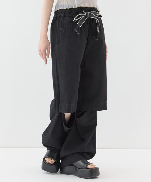 LIVINGTONE(リヴィントーン)の「【LIVINGTONE/リヴィントーン】《STUDIOUS別注》Relaxed open knee/リラックスオープンニーデニム(デニムパンツ・レディース・ブラック/アイボリー・38/36)」の9枚目の写真