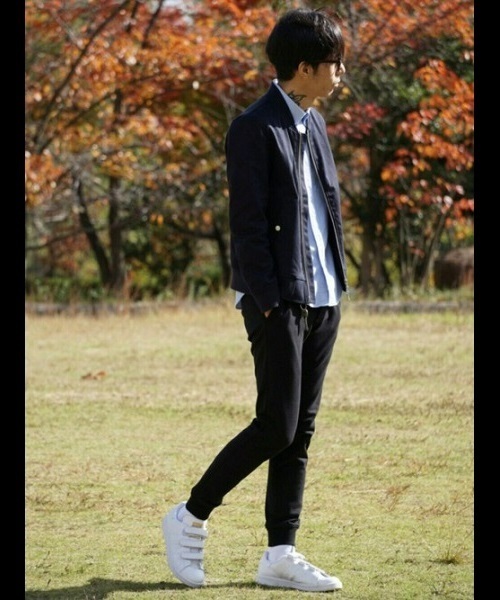 adidas（アディダス）の「adidas アディダス STAN SMITH CF スタンスミスCF S75188  WTH/WTH/GOLDMT（スニーカー・メンズ・ホワイト・24.0cm/26.5cm/23.5cm/22.5cm/28.5cm/28.0cm/27.5cm/26.0cm/25.0cm/23.0cm/25.5cm/27.0cm/24.5cm/30.0cm/29.0cm/22.0cm/29.5cm）」の3枚目の写真