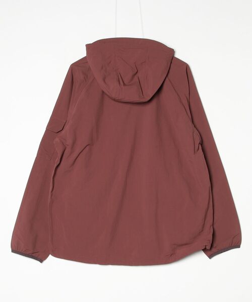 Barbour（バブアー）の「Re-Engineered / リ エンジニアード Flyweight シャワープルーフジャケット（ブルゾン・メンズ・オリーブ/ワイン・SMALL/MEDIUM/LARGE）」の12枚目の写真