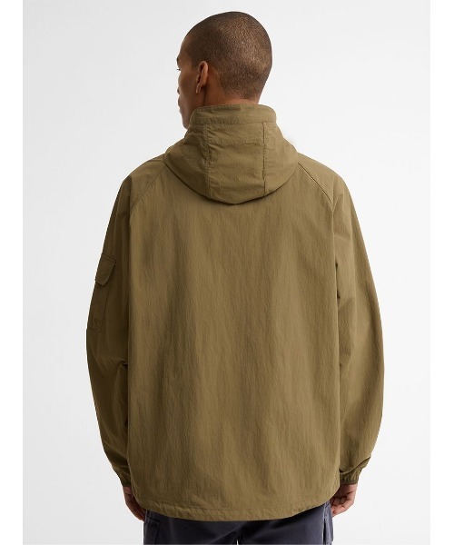 Barbour（バブアー）の「Re-Engineered / リ エンジニアード Flyweight シャワープルーフジャケット（ブルゾン・メンズ・オリーブ/ワイン・SMALL/MEDIUM/LARGE）」の17枚目の写真
