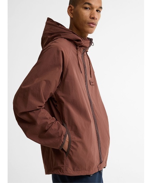 Barbour（バブアー）の「Re-Engineered / リ エンジニアード Flyweight シャワープルーフジャケット（ブルゾン・メンズ・オリーブ/ワイン・SMALL/MEDIUM/LARGE）」の7枚目の写真