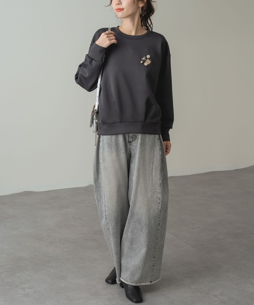 ANNA LUNA(アンナルナ)の「【ANNA LUNA】ビジューモチーフ が映える 裾タック プルオーバー(Tシャツ/カットソー・レディース・キャメル/グレー/ブラック・MEDIUM)」の14枚目の写真