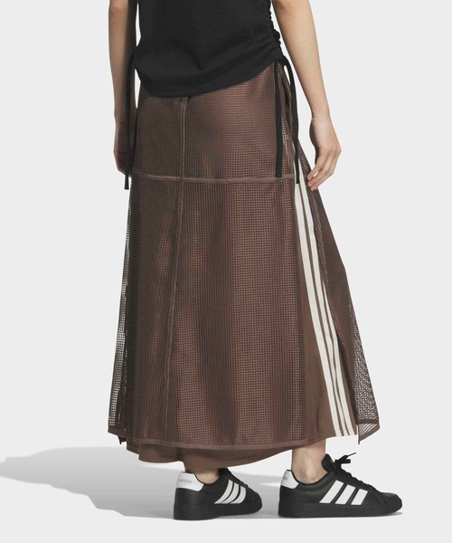 adidas(アディダス)の「マストハブ メッシュ レイヤードスカート / アディダス adidas(スカート・レディース・ブラウン・XX-LARGE/LARGE/MEDIUM/SMALL/X-LARGE/X-SMALL)」の2枚目の写真