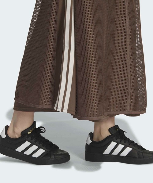 adidas(アディダス)の「マストハブ メッシュ レイヤードスカート / アディダス adidas(スカート・レディース・ブラウン・XX-LARGE/LARGE/MEDIUM/SMALL/X-LARGE/X-SMALL)」の4枚目の写真