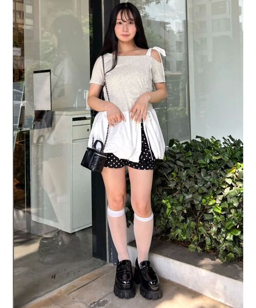 CALNAMUR（カルナムール）の「ワンショルデザイン半袖トップス（Tシャツ/カットソー・レディース・ブラック/イエロー/ライトグレー・FREE）」の21枚目の写真