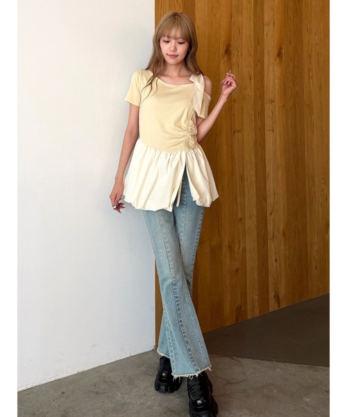CALNAMUR（カルナムール）の「ワンショルデザイン半袖トップス（Tシャツ/カットソー・レディース・ブラック/イエロー/ライトグレー・FREE）」の4枚目の写真