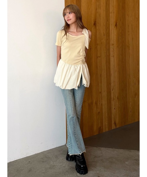 CALNAMUR（カルナムール）の「ワンショルデザイン半袖トップス（Tシャツ/カットソー・レディース・ブラック/イエロー/ライトグレー・FREE）」の5枚目の写真