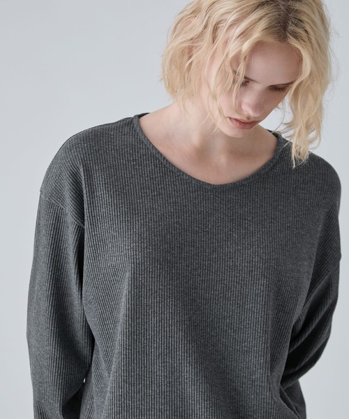VELNUS(ベルナス)の「【VELNUS】Cropped V-Neck Ribbed Knit Long-Sleeve T-Shirt/クロップド Vネック リブニットロングTシャツ(Tシャツ/カットソー・メンズ・チャコールグレー/ブラック・M/S/L)」の12枚目の写真