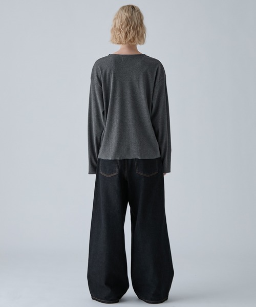 VELNUS(ベルナス)の「【VELNUS】Cropped V-Neck Ribbed Knit Long-Sleeve T-Shirt/クロップド Vネック リブニットロングTシャツ(Tシャツ/カットソー・メンズ・チャコールグレー/ブラック・M/S/L)」の16枚目の写真
