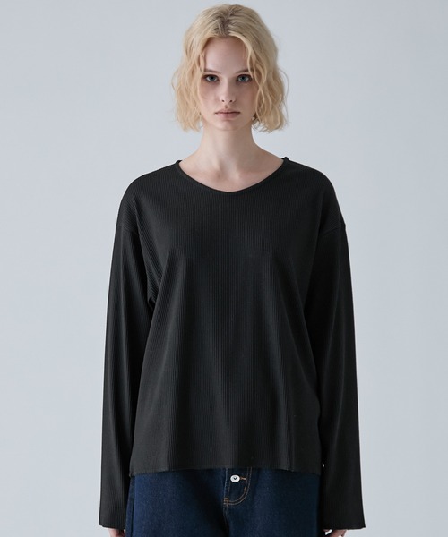 VELNUS(ベルナス)の「【VELNUS】Cropped V-Neck Ribbed Knit Long-Sleeve T-Shirt/クロップド Vネック リブニットロングTシャツ(Tシャツ/カットソー・メンズ・チャコールグレー/ブラック・M/S/L)」の19枚目の写真