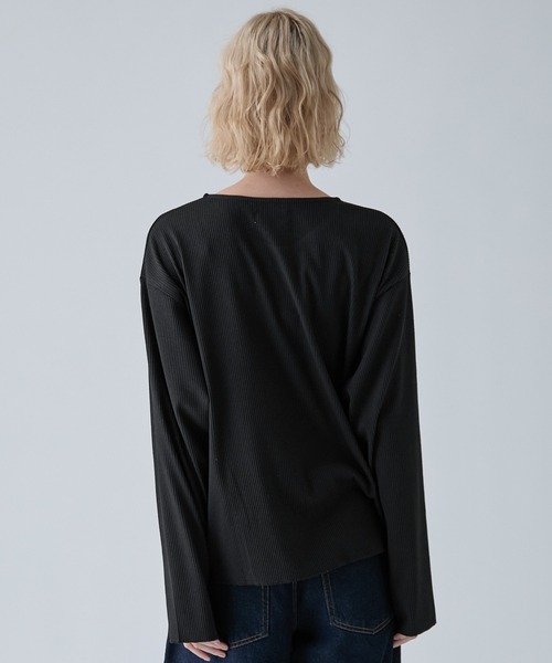 VELNUS(ベルナス)の「【VELNUS】Cropped V-Neck Ribbed Knit Long-Sleeve T-Shirt/クロップド Vネック リブニットロングTシャツ(Tシャツ/カットソー・メンズ・チャコールグレー/ブラック・M/S/L)」の21枚目の写真