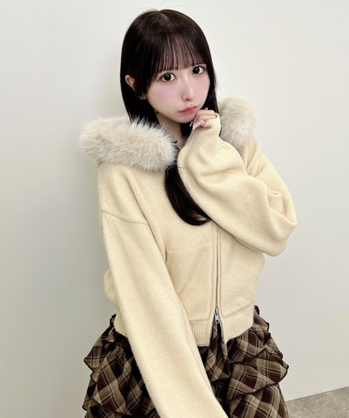 INGNI(イング)の「エコファー付ニットパーカー(パーカー・レディース・ベージュ/チャコールグレー/アイボリー/グレー・M)」の10枚目の写真