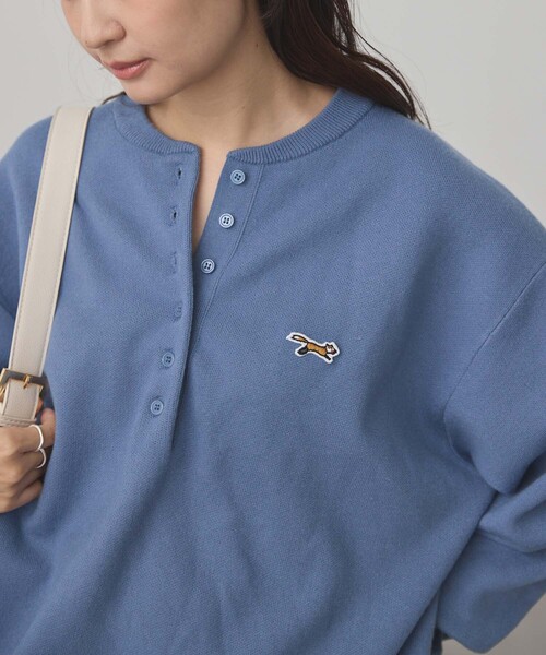 PENNEYS(ぺニーズ)の「PENNEYS/ペニーズ 別注 THE FOX ワッペン刺繍 スウェットライク オーバーサイズ ヘンリーネックニット<アンチピリング・ウォッシャブル>(ニット/セーター・レディース・グレイッシュブルー/チャコールグレー/カーキ/ダークブラウン/オフホワイト/ダークネイビー/杢グレー/レッド/ブラック・L/S/M)」の7枚目の写真
