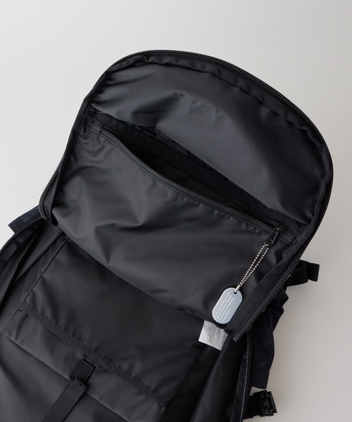 WILD THINGS(ワイルドシングス)の「【WILD THINGS】METROPOLIS BACK PACK L(バックパック/リュック・レディース・ベージュ/ブラック・ONE SIZE)」の14枚目の写真