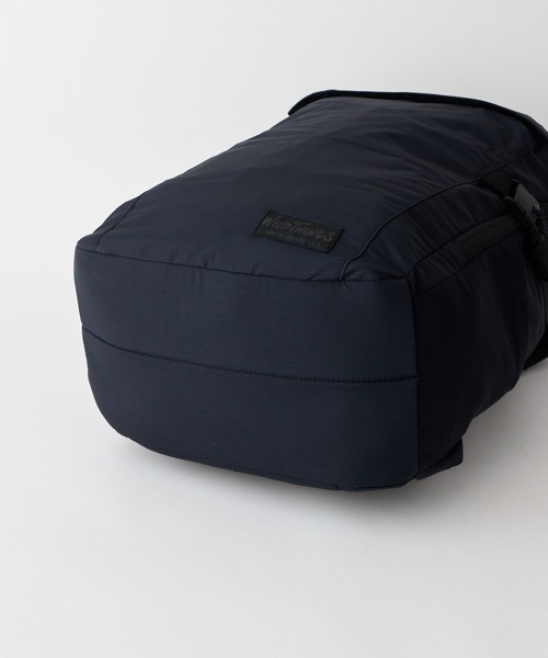 WILD THINGS(ワイルドシングス)の「【WILD THINGS】METROPOLIS BACK PACK L(バックパック/リュック・レディース・ベージュ/ブラック・ONE SIZE)」の3枚目の写真
